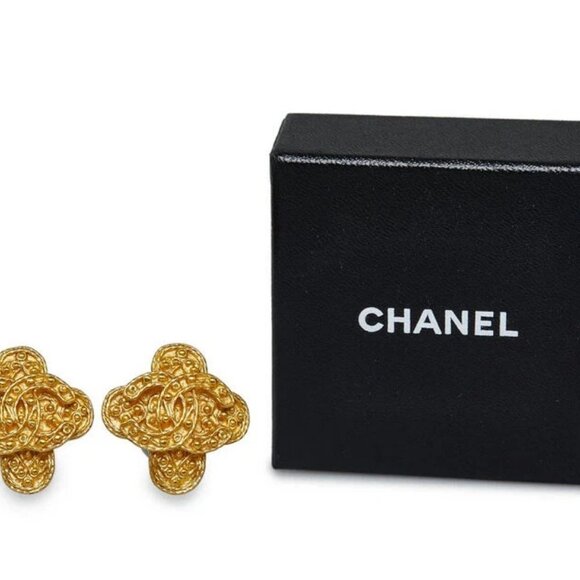 CHANEL CC Logos Cross Clip-On Earrings Gold Tone 94A Auth w/Box D-228-30 - Picture 4 of 4